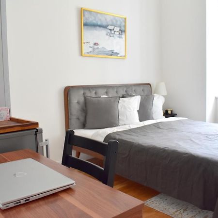 Lovely Apartment In Center プラハ エクステリア 写真